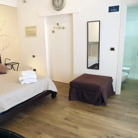 Couette-café Rose's 3*